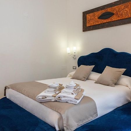 טריג'אנו Lovely Rooms - Guest House Suites מראה חיצוני תמונה