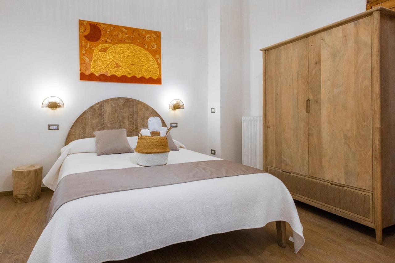טריג'אנו Lovely Rooms - Guest House Suites מראה חיצוני תמונה