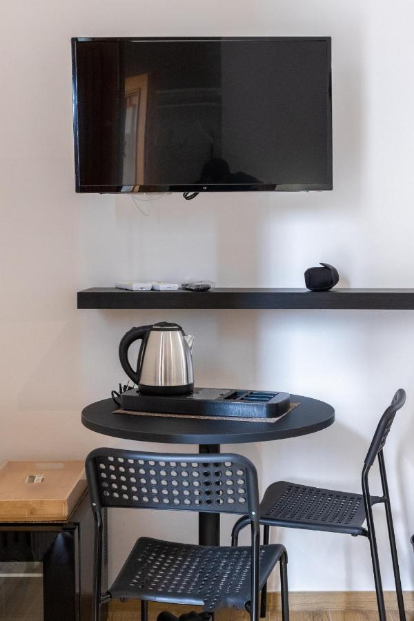 טריג'אנו Lovely Rooms - Guest House Suites מראה חיצוני תמונה