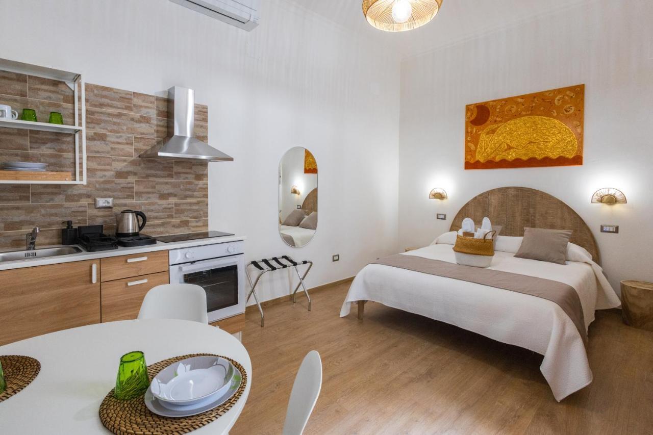 טריג'אנו Lovely Rooms - Guest House Suites מראה חיצוני תמונה